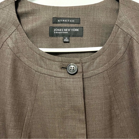 Jones NY Collection tan stretch blazer suit jacket - Picture 13 of 16